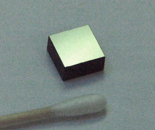 Diamond Coated SiC substrate ( 10x10x5 mm), High flatness, low roughness.